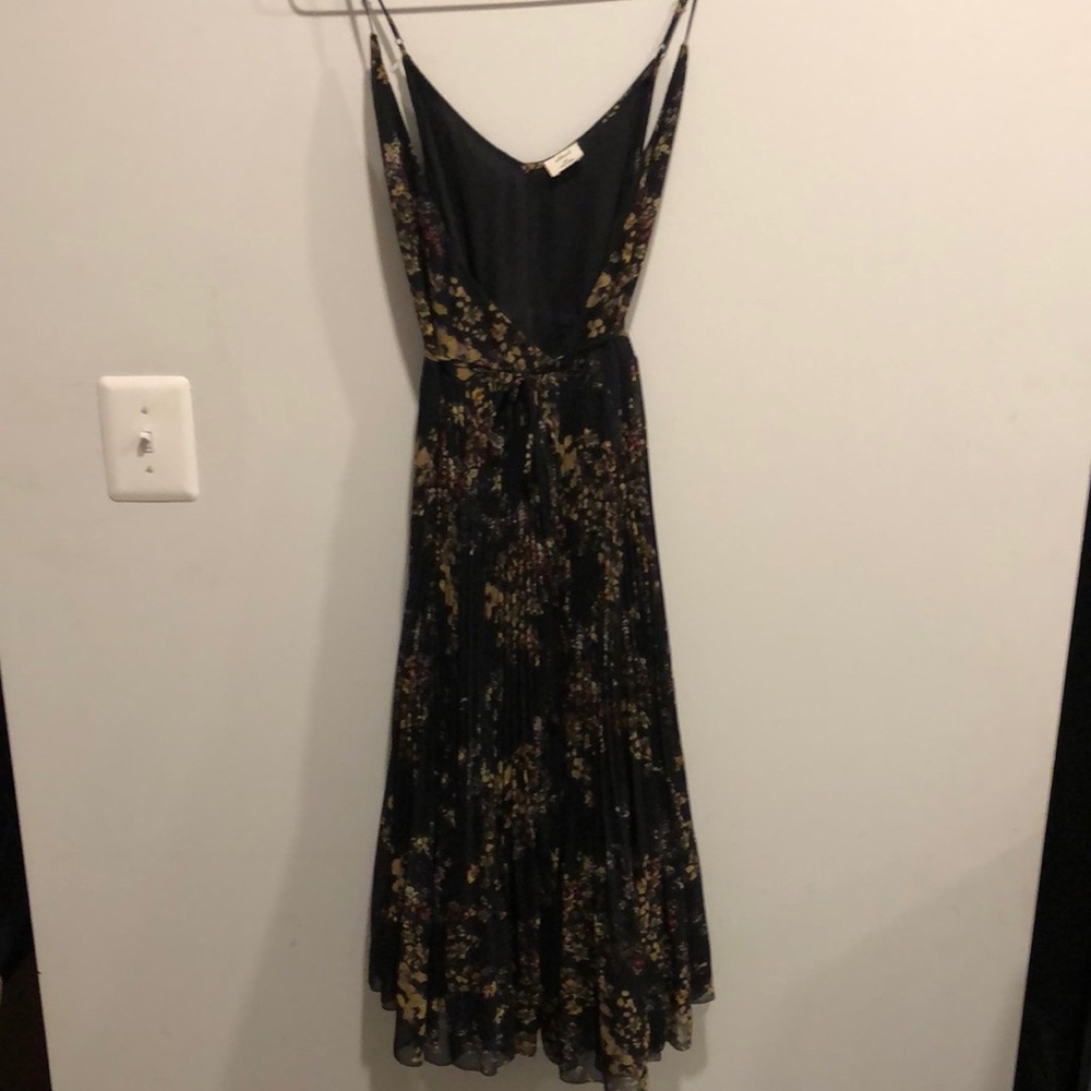 Aritzia Wilfred Beaune Floral Wrap Dress